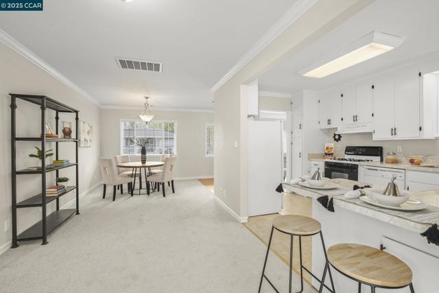1551 Orange Street, Concord CA: https://media.crmls.org/mediaz/b1cd9f0e-af81-4361-b1e0-a3137b488662.jpg