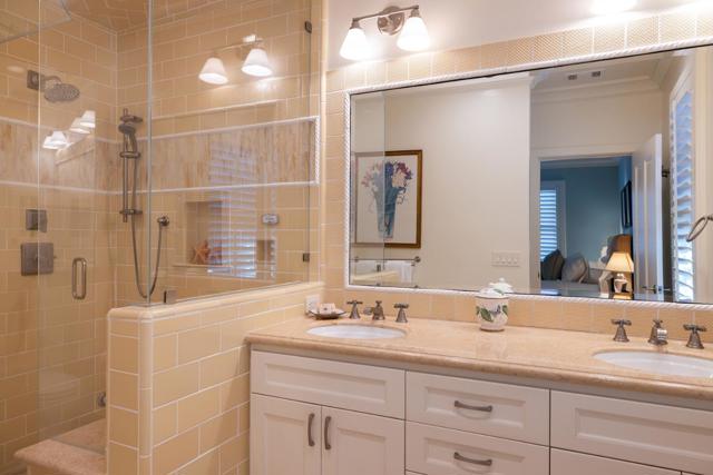 553 Beach Drive, Aptos CA: https://media.crmls.org/mediaz/b1ce86da-cfb5-46a3-b1f3-ad28aa9e2002.jpg