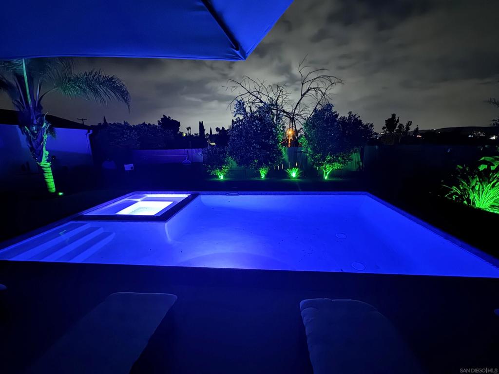 https://media.crmls.org/mediaz/b1cedfb2-7de3-48c8-98e6-1d54583f7d4a.jpg?preset=X-Large