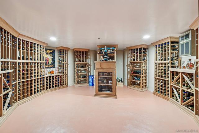 15035 Orchard View Dr, Poway CA: https://media.crmls.org/mediaz/b1ceefeb-d225-4148-bd3a-a0f6a3bf6b0f.jpg