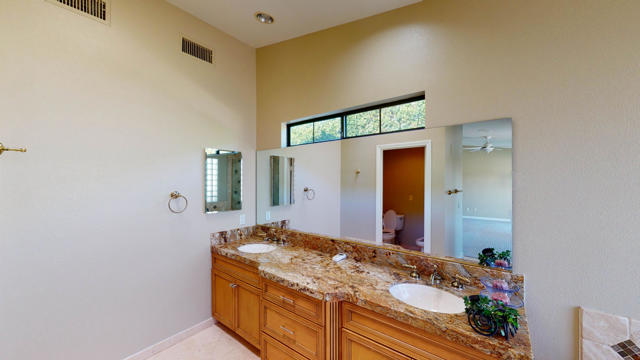 47230 Golden Bush Court, Palm Desert CA: https://media.crmls.org/mediaz/b1cf8a49-ba82-4c89-8678-0ef0752167c9.jpg