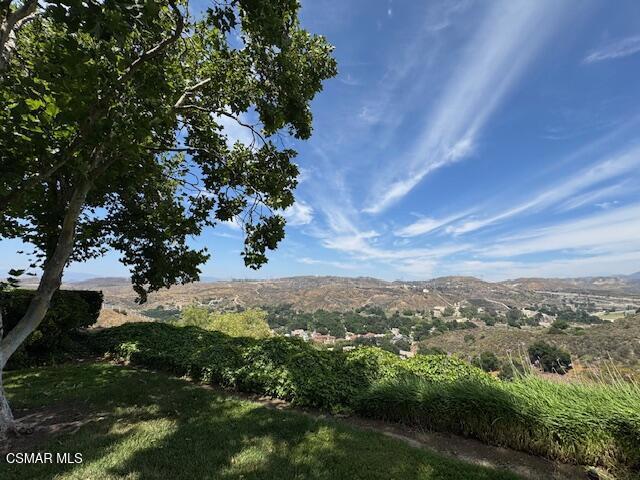 24479 Valle Del Oro, Newhall CA: https://media.crmls.org/mediaz/b1cf9afb-f0bd-40c1-a419-c0b1c012b27f.jpg
