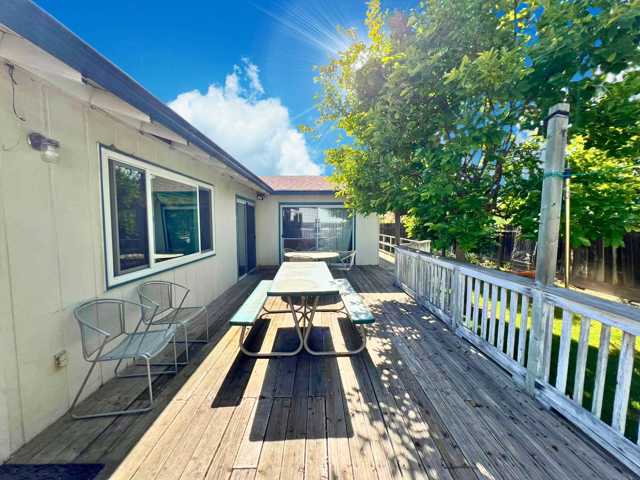 3025 Monticello Dr, Stockton CA: https://media.crmls.org/mediaz/b1cfa319-a79e-480b-a346-c5484afbfed0.jpg