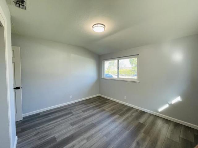 Image 16 of 29 For 1924 Florin Road