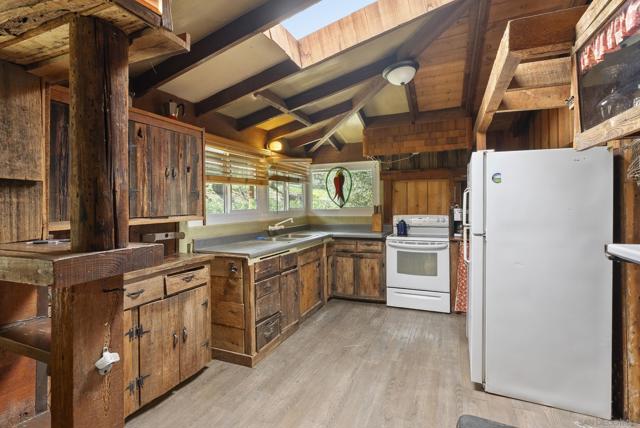 26742 San Felipe Rd, Warner Springs CA: https://media.crmls.org/mediaz/b1d05774-3da9-4a02-8009-6ad66c35496e.jpg