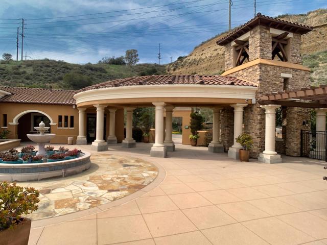 2668 Escala Circle, San Diego CA: https://media.crmls.org/mediaz/b1d0b3d2-d78d-42bd-98c0-a967b0ed2072.jpg