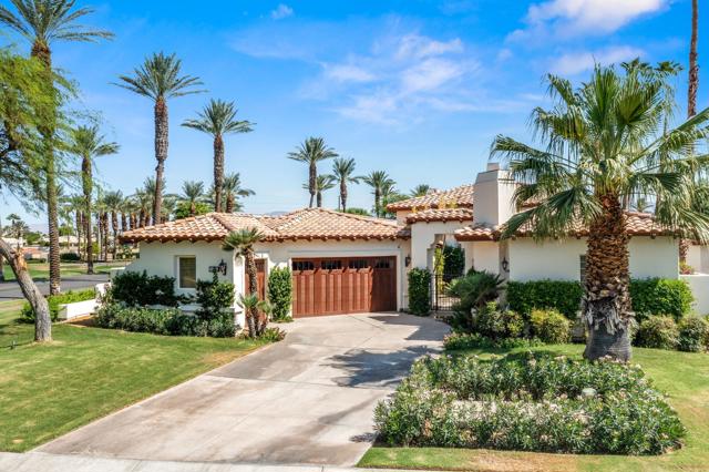 79005 Via San Clara, La Quinta CA: https://media.crmls.org/mediaz/b1d0fd28-c977-4751-96f2-221ace18497f.jpg