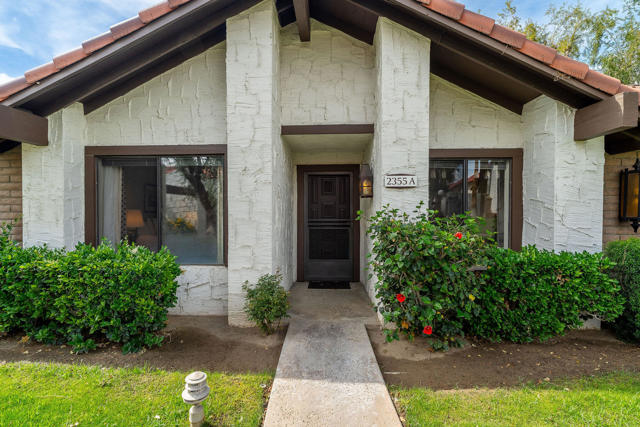 2355 S Gene Autry Trail, Palm Springs CA: https://media.crmls.org/mediaz/b1d16d96-c8f4-4ac0-b9b9-185aea3cc0e6.jpg