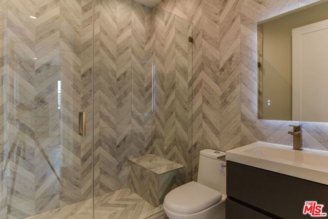 4830 1/2 W pickford Street, Los Angeles CA: https://media.crmls.org/mediaz/b1d18ed2-c2ad-4320-9c0e-64202aa91e4a.jpg
