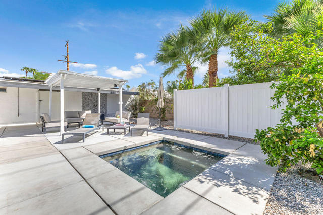 1075 E Sunny Dunes Road, Palm Springs, CA 92264