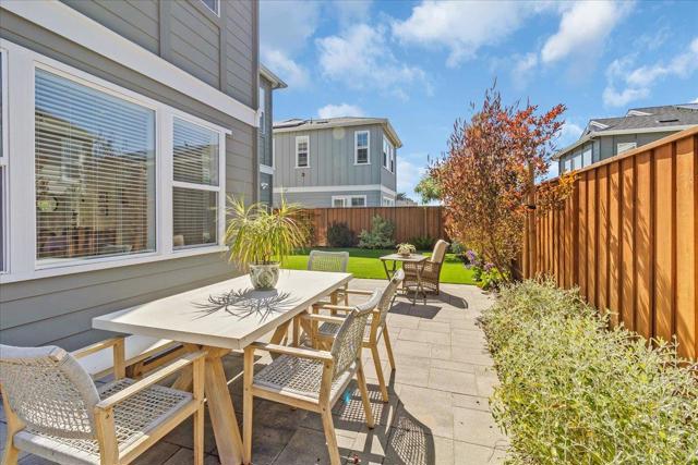 273 Skyview Drive, Marina CA: https://media.crmls.org/mediaz/b1d30821-90f7-4784-99aa-896a21444d67.jpg