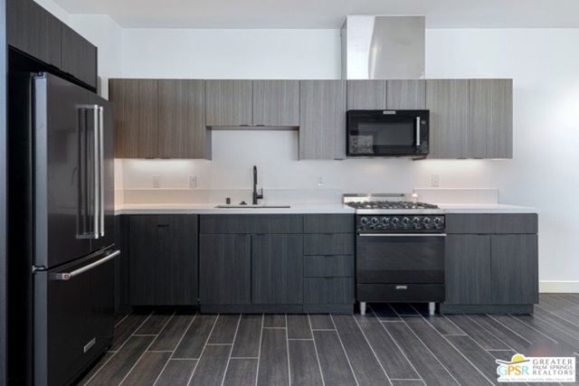 175 N Palm Canyon Drive, Palm Springs CA: https://media.crmls.org/mediaz/b1d30cff-877e-44d7-b910-fcfef43987e6.jpg