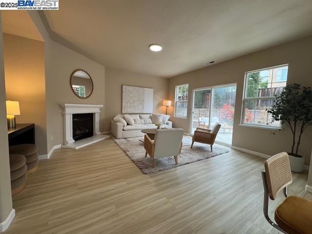 118 E Heritage Drive, Mountain House CA: https://media.crmls.org/mediaz/b1d31708-b30a-45e8-954e-b7a9fd7ae396.jpg