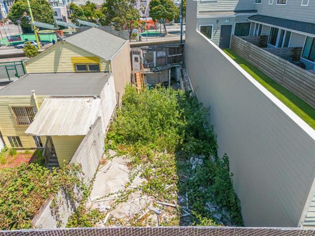4128 3rd Street, San Francisco CA: https://media.crmls.org/mediaz/b1d34024-125f-4a26-8c0f-b3faeecc0664.jpg
