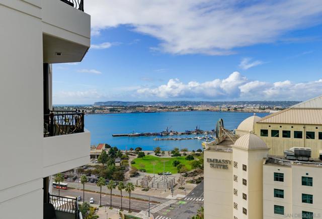 700 W Harbor Dr, San Diego CA: https://media.crmls.org/mediaz/b1d34184-240f-4737-9e5a-bdbcb10d24e9.jpg