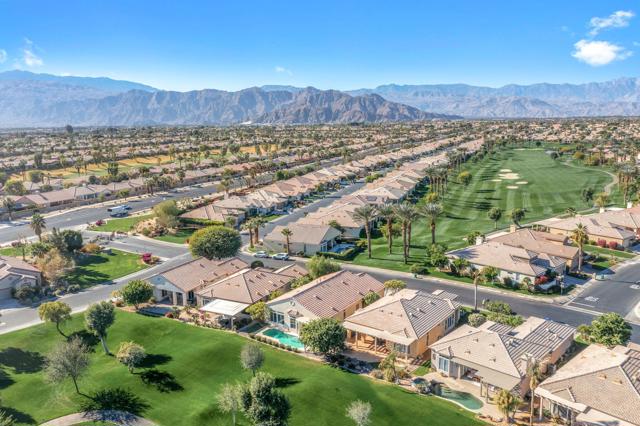 44660 S Heritage Palms Drive, Indio CA: https://media.crmls.org/mediaz/b1d3d1a3-54a5-4497-9fe6-d401583d5d27.jpg
