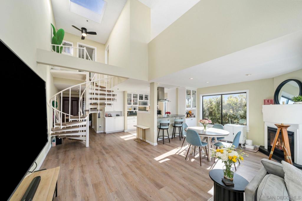 MLS #250032682SD img 9