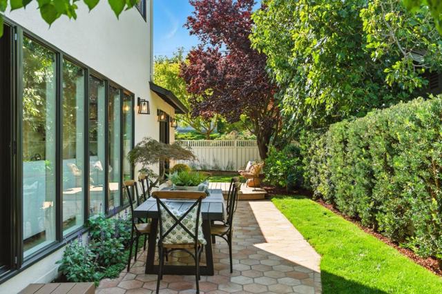 255 Robin Way, Menlo Park CA: https://media.crmls.org/mediaz/b1d50392-036f-4af3-9672-2982bfc64fa4.jpg