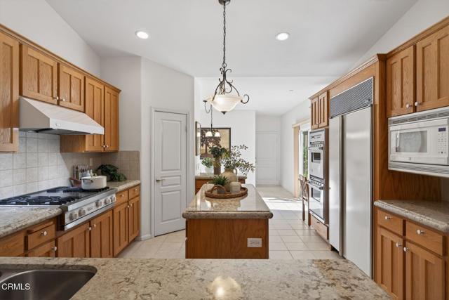 Detail Gallery Image 14 of 46 For 341 Roosevelt Ave, Ventura,  CA 93003 - 3 Beds | 3 Baths