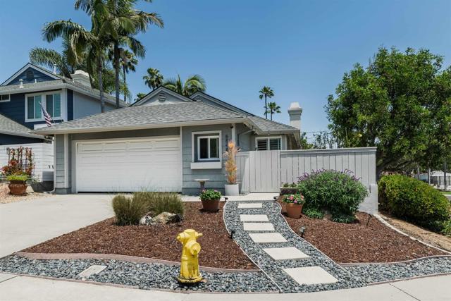 6848 Xana Way, Carlsbad CA: https://media.crmls.org/mediaz/b1d52c4d-e6f0-4d7b-a4e7-fe4020a8309a.jpg