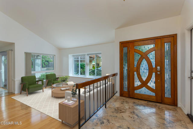 2927 Shirley Drive, Newbury Park CA: https://media.crmls.org/mediaz/b1d5a3d7-fcdb-473d-a4fd-83fe498135cc.jpg