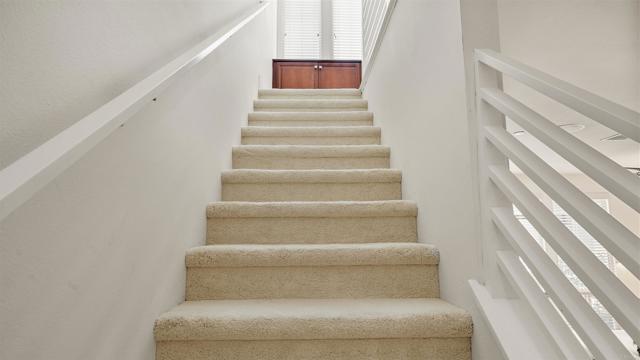 2510 Aperture Circle, San Diego CA: https://media.crmls.org/mediaz/b1d5cf28-bef1-4705-86a2-3fa2031c7efa.jpg