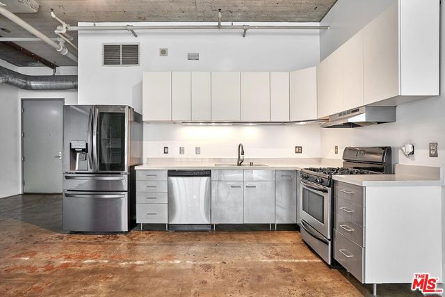 1855 Industrial Street, Los Angeles CA: https://media.crmls.org/mediaz/b1d5d6d0-3a5a-47d0-8830-69076a4260e0.jpg