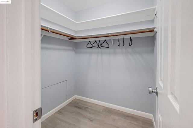 389 Belmont St, Oakland CA: https://media.crmls.org/mediaz/b1d6ddae-db73-43c2-bad2-d64d6876d64d.jpg
