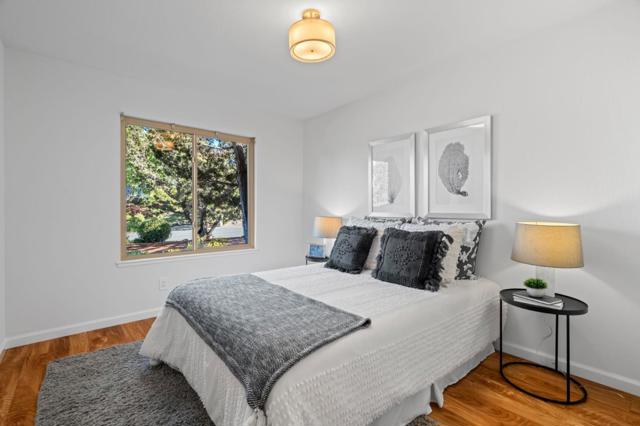 1425 Cedar Place, Los Altos CA: https://media.crmls.org/mediaz/b1d75b15-67de-4744-aae1-d3fb2c3163f3.jpg