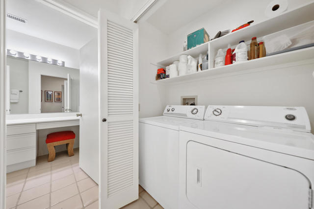 54624 Shoal Creek, La Quinta CA: https://media.crmls.org/mediaz/b1d79aea-1966-402c-aace-2f169dc22070.jpg