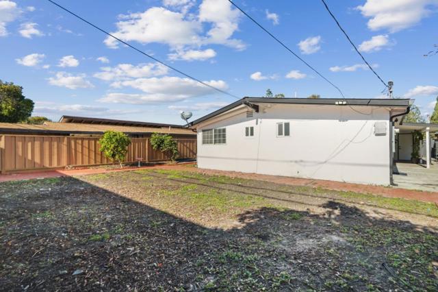774 Lakewood Drive, Sunnyvale CA: https://media.crmls.org/mediaz/b1d7ca22-6cf1-46d5-8359-eb9cf2c4cf50.jpg