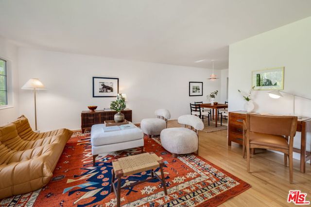 5172 1/2 Village, Los Angeles CA: https://media.crmls.org/mediaz/b1d8945f-4e8c-4cd6-956f-3e0e99e3dd99.jpg