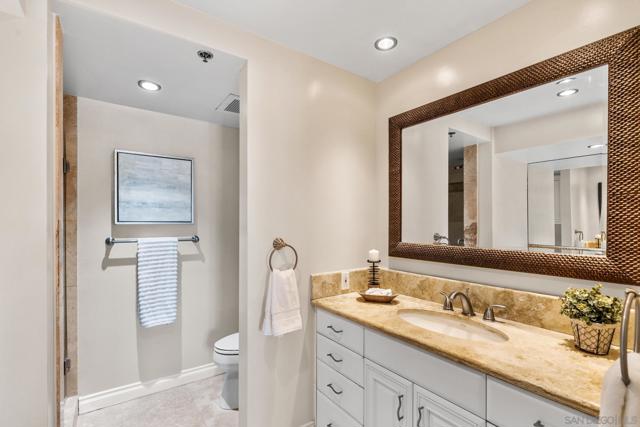 100 Harbor Dr, San Diego CA: https://media.crmls.org/mediaz/b1d8a1a1-2493-477e-9b72-647bf5f24328.jpg