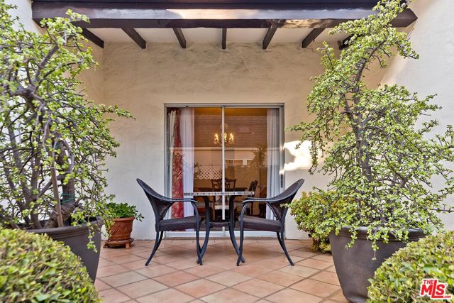 304 South Canon Drive photo 8