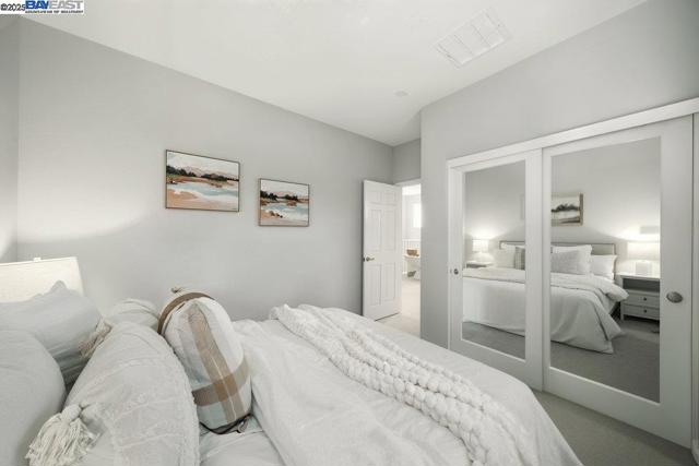 218 Stratus Cmn, Livermore CA: https://media.crmls.org/mediaz/b1d9315a-d0d9-4c4f-9839-7f1170284be5.jpg