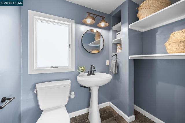 196 Miramonte Rd, Walnut Creek CA: https://media.crmls.org/mediaz/b1d9dc38-b9e6-4aa1-9b09-fd265e31910b.jpg