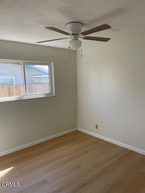 Detail Gallery Image 7 of 9 For 396 Baker Ave, Ventura,  CA 93004 - 3 Beds | 2 Baths