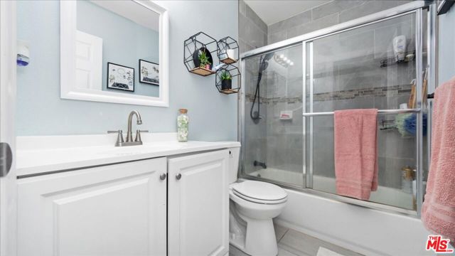 14312 Hesperia Road, Victorville CA: https://media.crmls.org/mediaz/b1db7bc0-b4fe-4299-afb7-e683215e4ba5.jpg