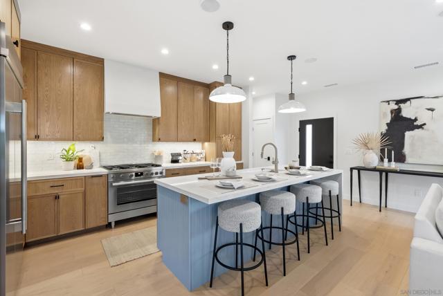 Image 8 of 46 For 1375 Pacific Beach Dr.