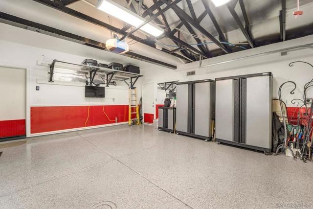 1288 Long View Drive, Chula Vista CA: https://media.crmls.org/mediaz/b1dc246c-bcdf-4cda-9523-c8c8be9b354a.jpg