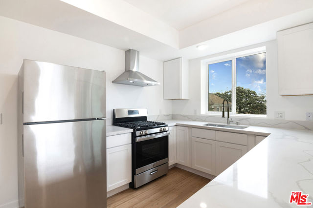 321 S Fickett Street, Los Angeles CA: https://media.crmls.org/mediaz/b1dc36e1-3de2-48ee-bbd4-964fe5535598.jpg