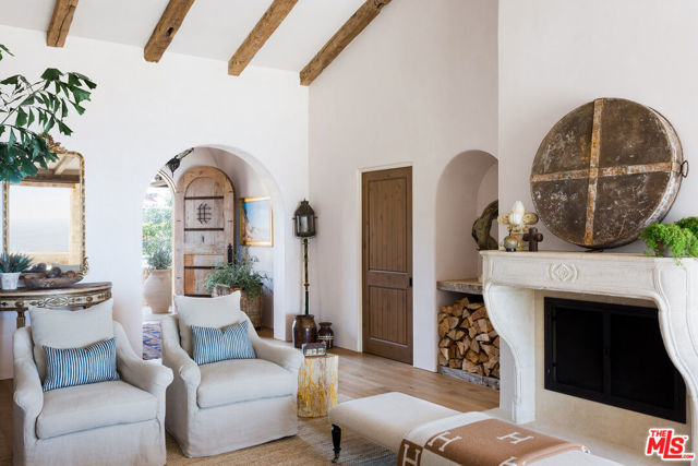24650 Blue Dane Lane, Malibu CA: https://media.crmls.org/mediaz/b1dc7aa8-2783-4592-9621-bc3167b05993.jpg