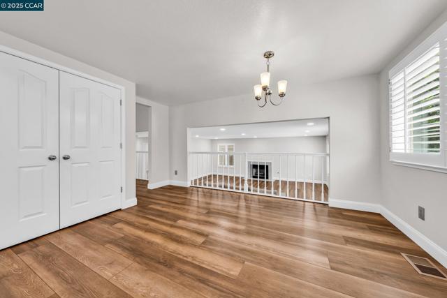 4020 Westminster Pl, Danville CA: https://media.crmls.org/mediaz/b1dcde39-5d28-41af-9b08-50816161b61c.jpg