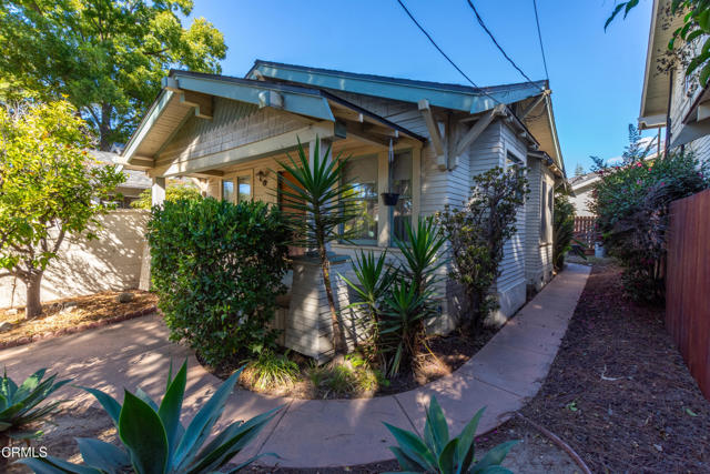 Detail Gallery Image 2 of 17 For 1508 De La Vina Street St, Santa Barbara,  CA 93101 - 2 Beds | 1 Baths