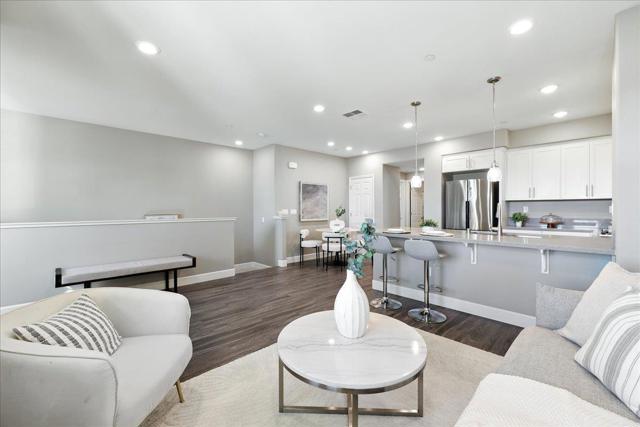 1011 Bellante Lane, San Jose CA: https://media.crmls.org/mediaz/b1dd3c2d-b615-46b8-bab0-3bcbd1deae24.jpg