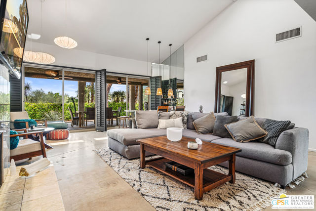 120 E Perlita Circle, Palm Springs, CA 92264