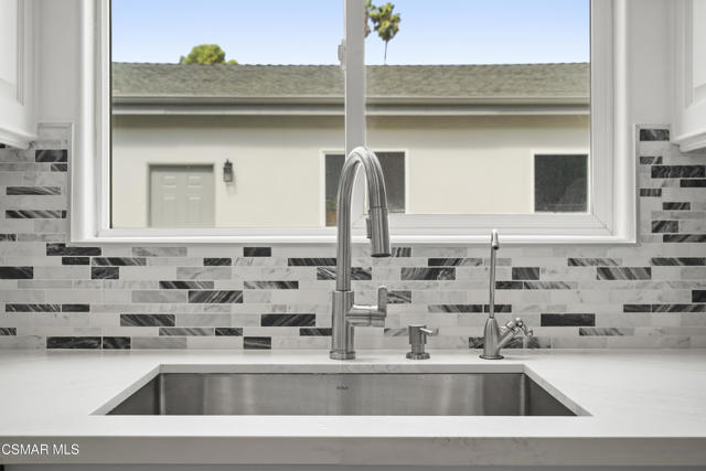 16005 Parthenia Street, North Hills CA: https://media.crmls.org/mediaz/b1dd798d-1549-4b72-8da1-d187ec041c19.jpg