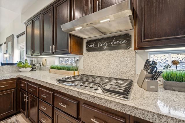 80055 Jasper Park Avenue, Indio CA: https://media.crmls.org/mediaz/b1dd8794-4cc8-436d-85d3-ca1079d25198.jpg