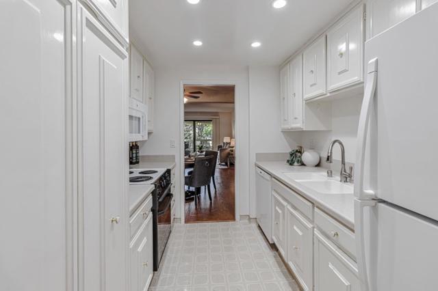5277 Cribari Corner, San Jose CA: https://media.crmls.org/mediaz/b1ddf7ee-d45d-43ef-b31e-fe1a3f957ad0.jpg