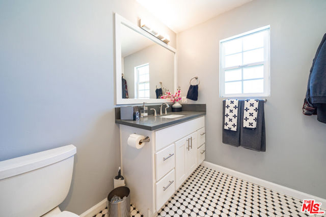 7720 KYLE Street photo 8